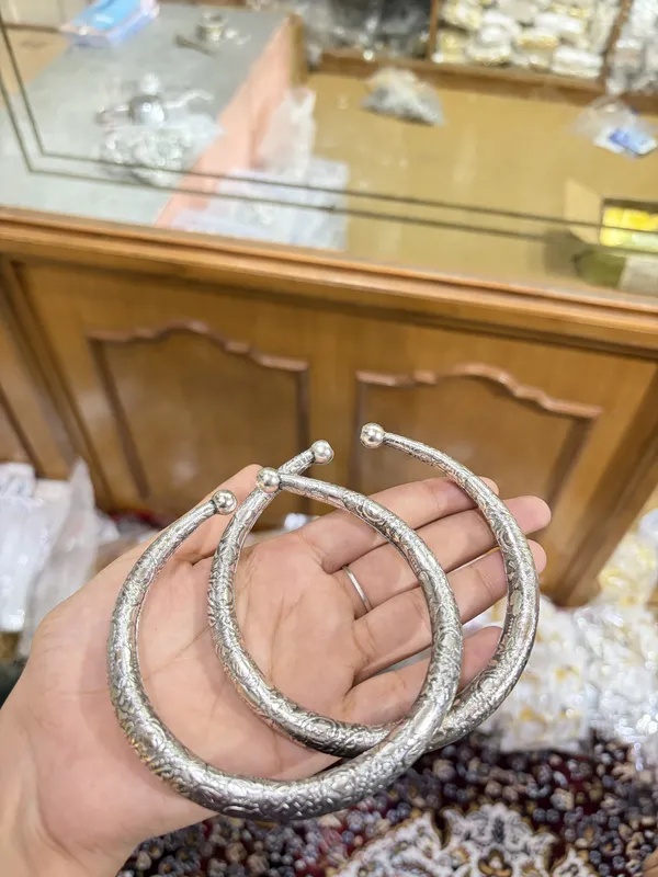 textured_silver_snake_chain_bracelet