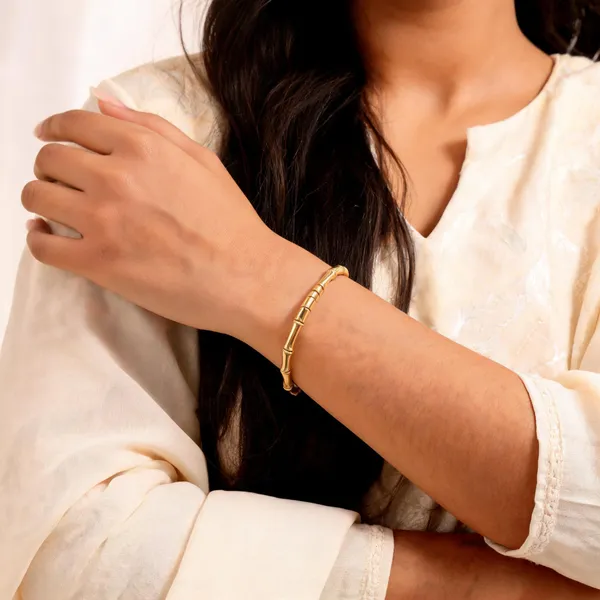 Silver_Stainless_Steel_Bangle_For_Women
