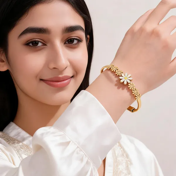 Gold_Stainless_Steel_Bracelet_For_Women