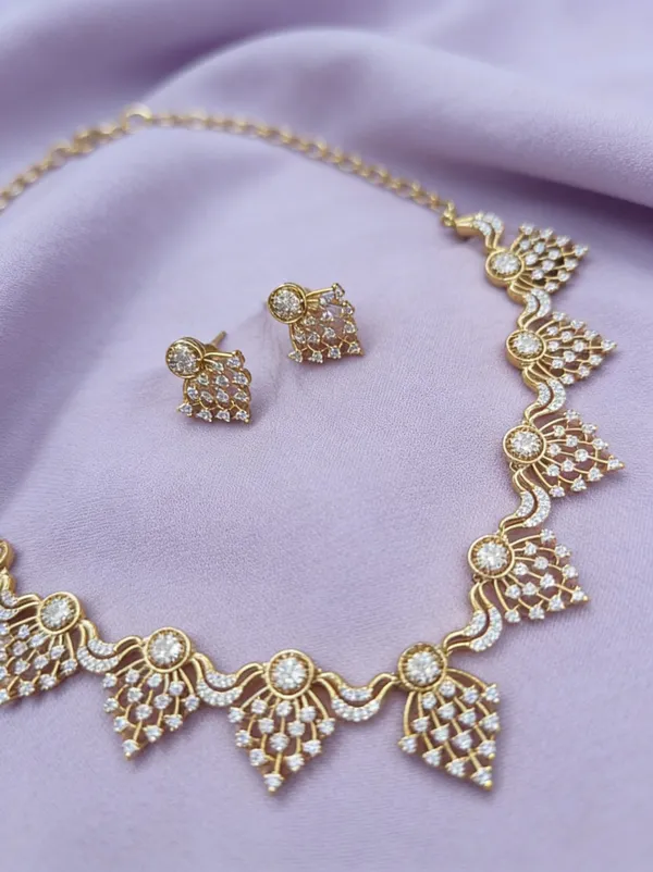 Gold_Tone_Stone_Studded_Necklace_Set_for_Women