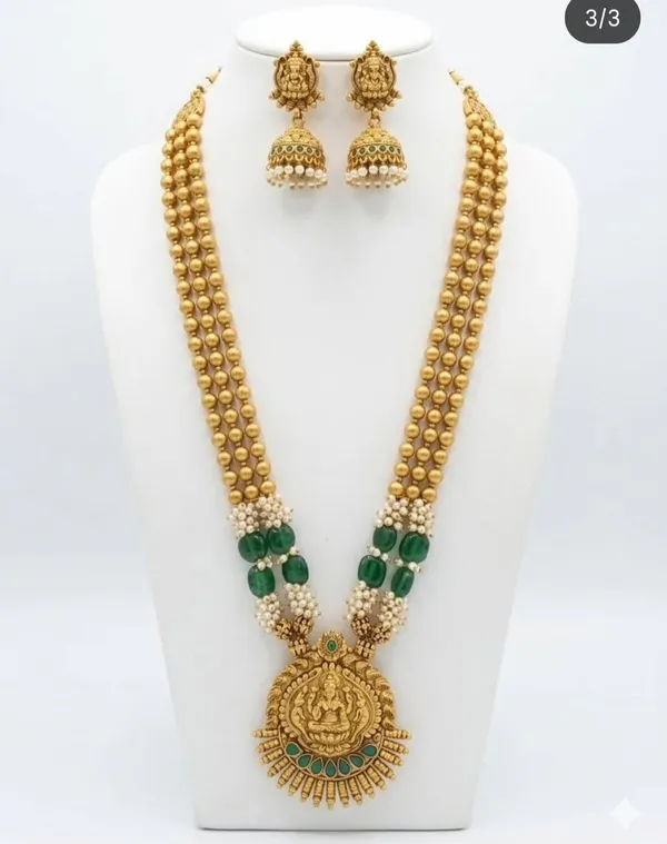 Gold-Tone_Temple_Necklace_Set_for_Women