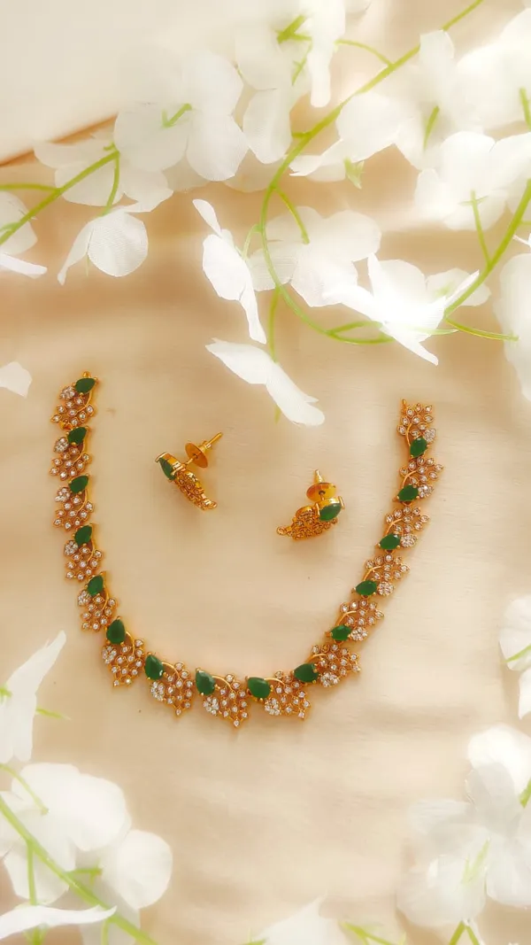 Gold_Tone_Green_Stone_Jewellery_Set_for_Women