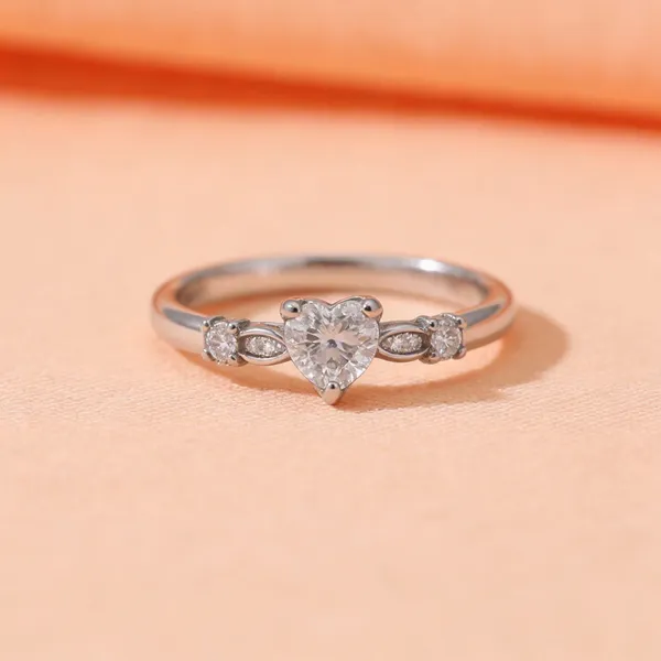 Silver_Tone_Heart_Stone_Ring_for_Women