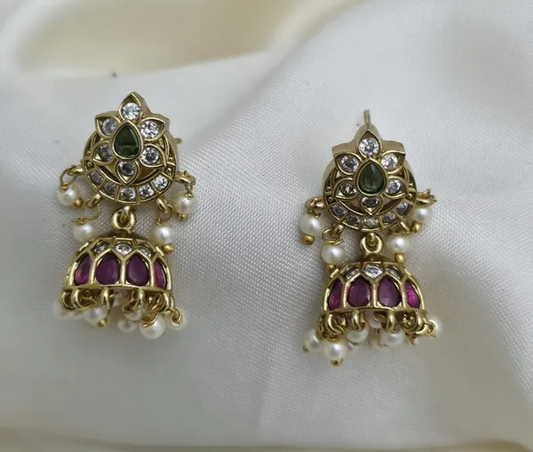 Gold_Tone_Kundan_Jhumka_Earrings_for_Women