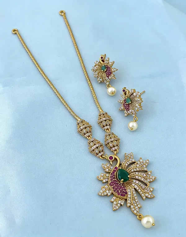 Gold_Tone_Peacock_Pendant_Necklace_Set_for_Women
