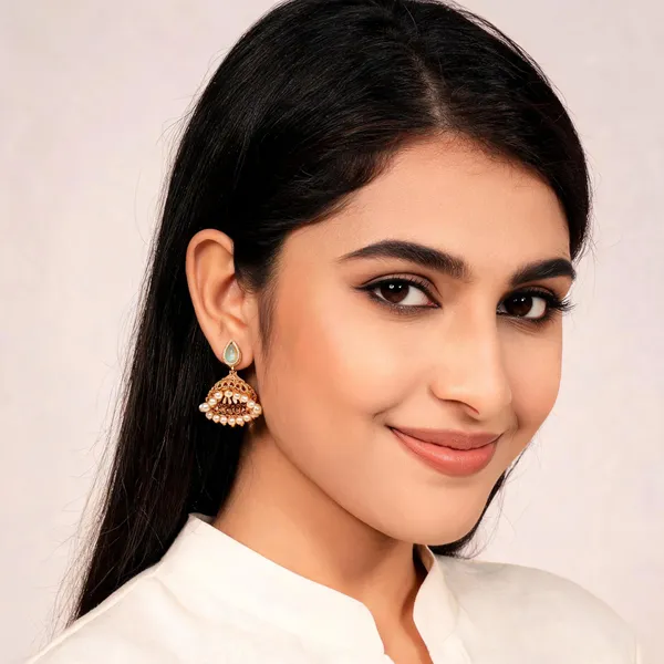 Gold_Alloy_Jhumka_Earrings_For_Women