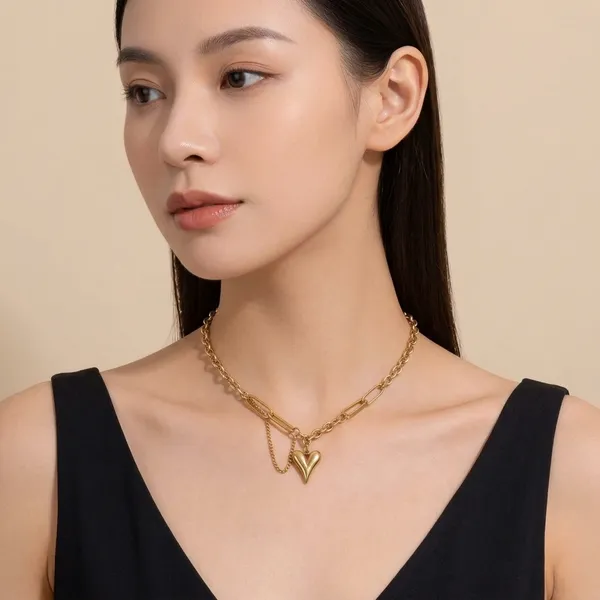 Gold_Stainless_Steel_Pendant_Necklace_For_Women