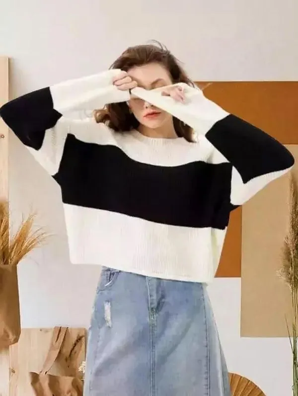 Black_&_White_Polyester_Top_For_Women