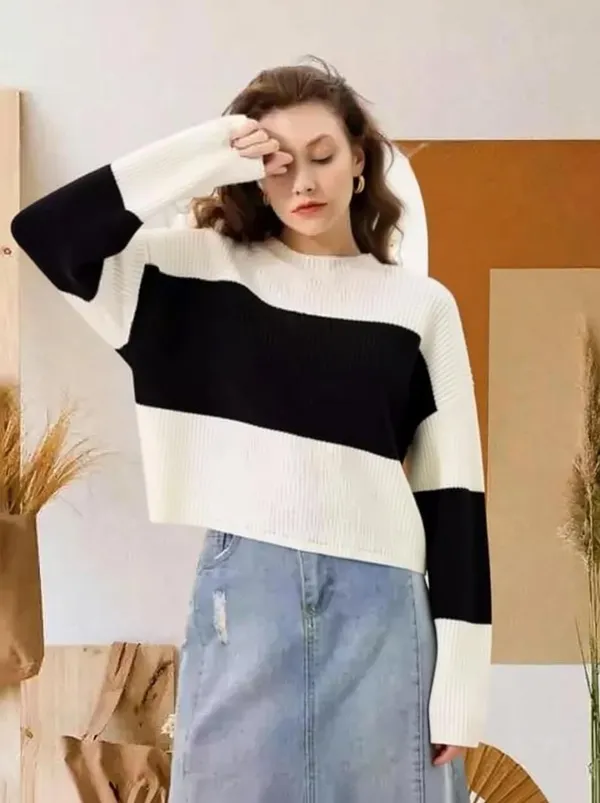 Black_&_White_Polyester_Top_For_Women