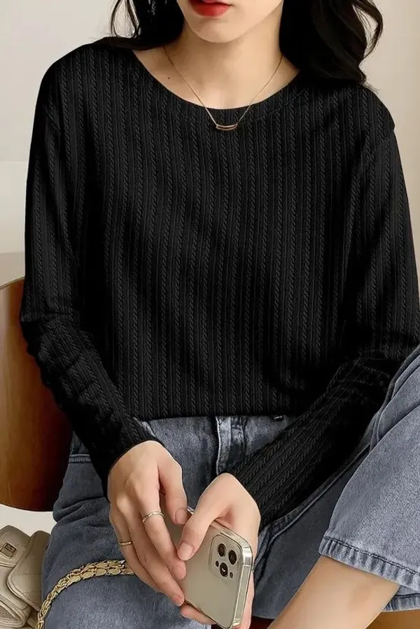 Black_Polyester_Top_For_Women