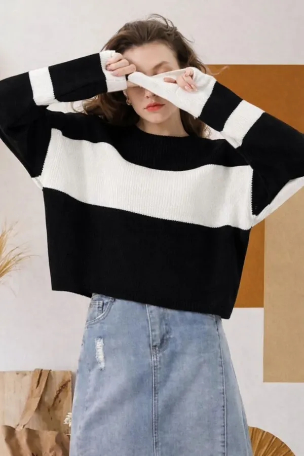 Black_&_White_Polyester_Top_For_Women