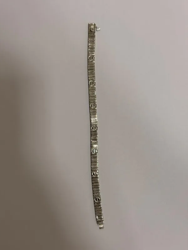 Silver_Tone_Patterned_Chain_Bracelet