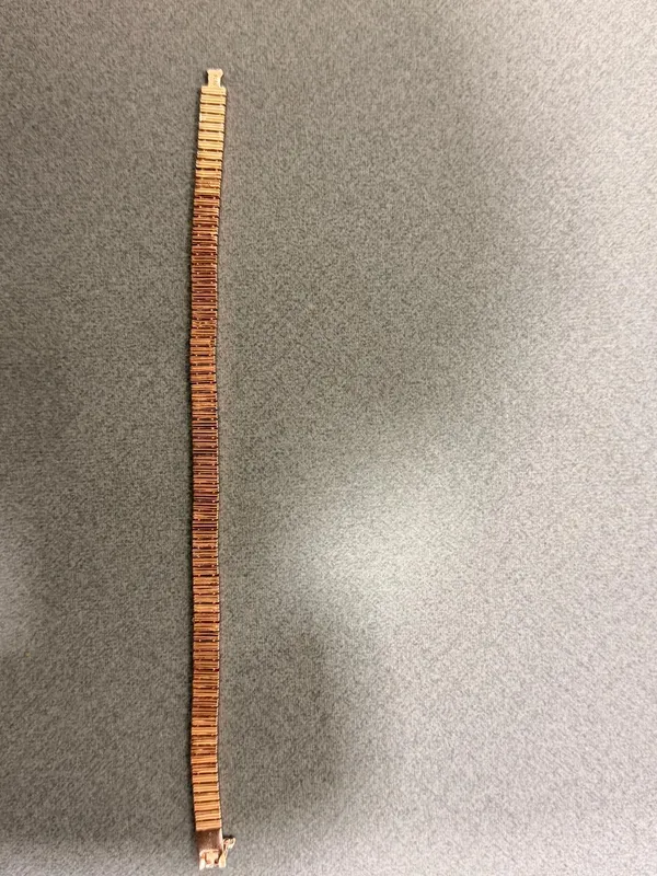 Gold_Tone_Metal_Link_Watch_Strap