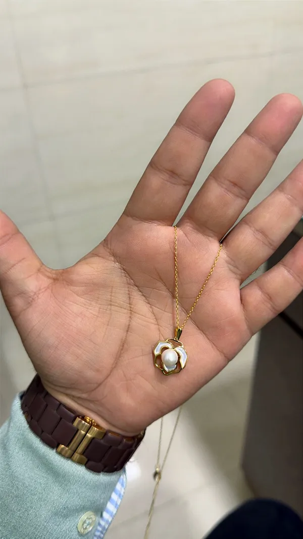 Gold_Tone_Pearl_Pendant_Necklace_for_Women