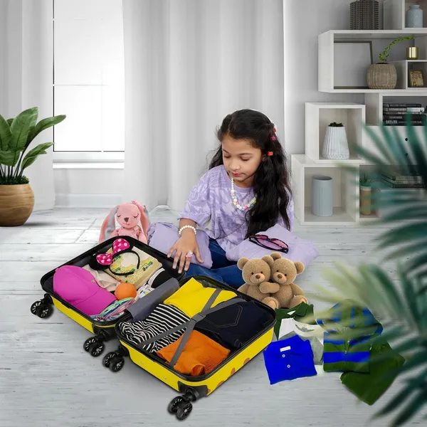 Polycarbonate_8_Wheels_15_Inches_Kids_Trolley_Bag_Hard_Sided_Giraffe_Print_Spinner_Suitcase_Cabin_Luggage_For_Kids_Yellow_44_Cm