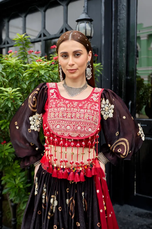 Black_Embroidered_Lehenga_Choli_Set_for_Women