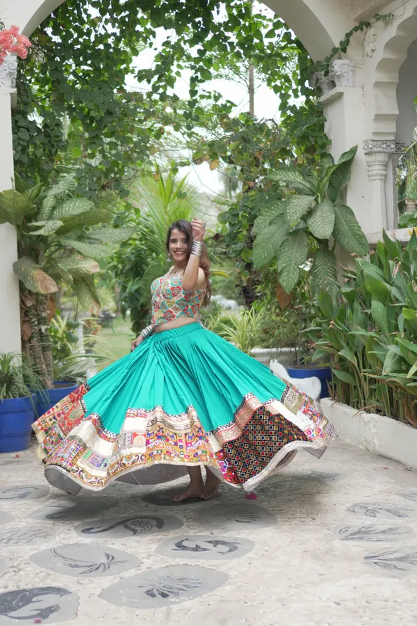Turquoise_Cotton_Printed_Flared_Chaniya_Choli_For_Women