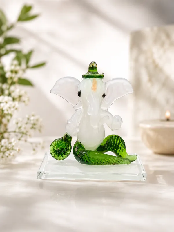 Glass_Elephant_Decorative_Figurine_opel_ganesha