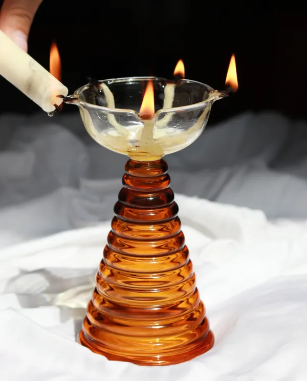 Glass_Decorative_Ribbed_Oil_Lamp