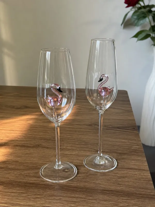 Swan_Crystalline_Wine_Glass