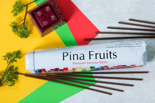 Pina_Fruit_250_Gram_Roll_Pack