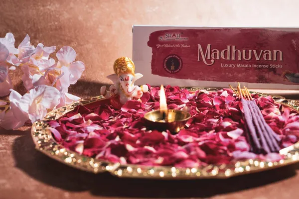 Madhuvan_Flora_Premium_Masala_Incense_Sticks_50_Grams_Box