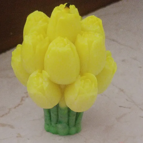 Yellow_Tulip_Flower_Scented_Candle