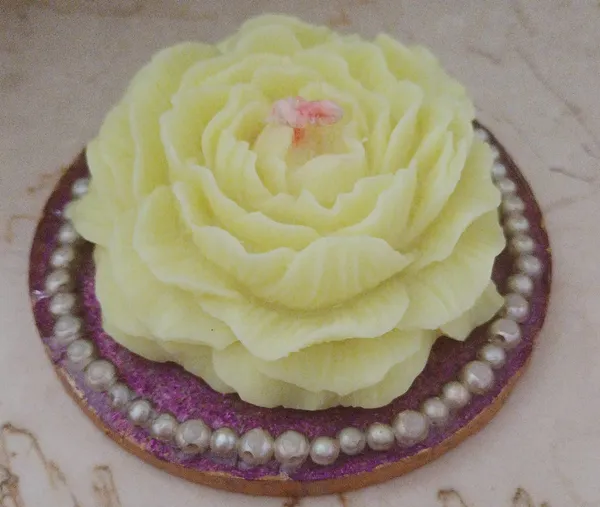 Yellow_Rose_Floral_Decorative_Showpiece