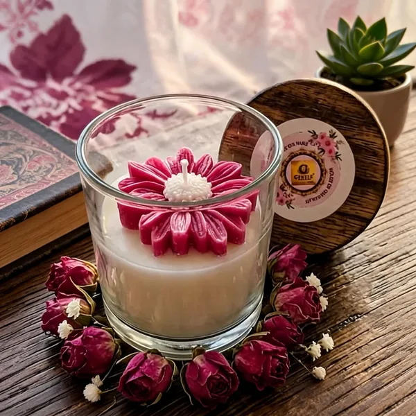 Red_And_White_Soya_Wax_Decorative_Floral_Glass_Candle