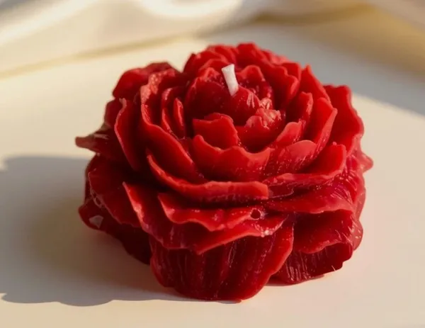 Red_Wax_Rose_Shaped_Candle
