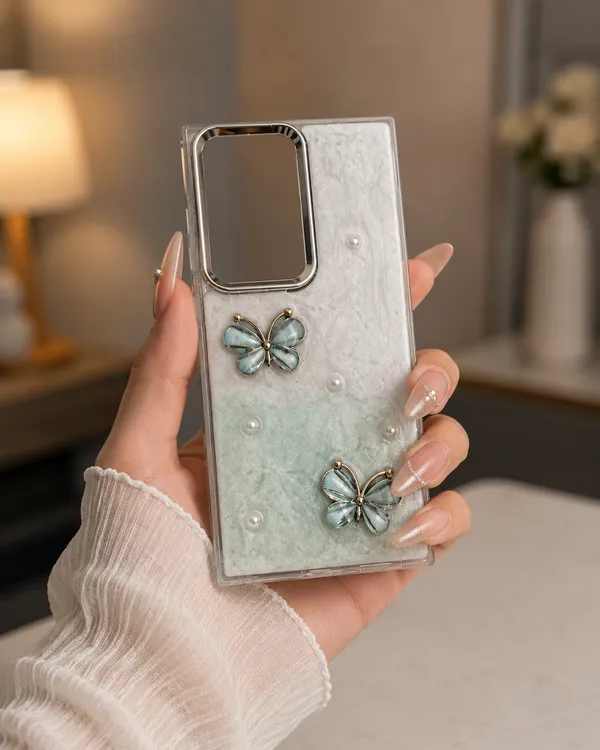 Mint_Green_Butterfly_Case_for_Samsung_S24/S25/S26_Ultra