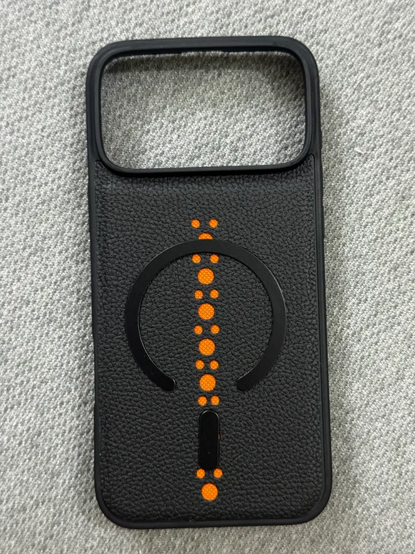 Black_Textured_Phone_Case_With_Ring_Design