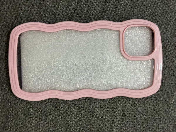Pink_Wavy_Edge_Phone_Case