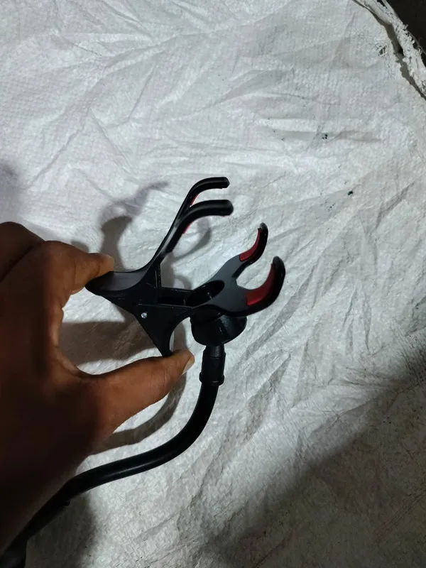 Car_Mobile_holder_for_Windshield,_clip,_Dashboard