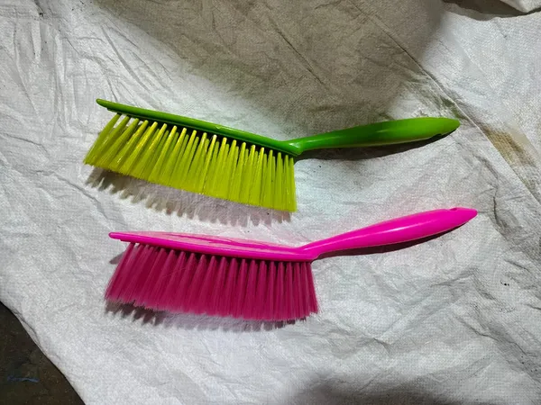 Green_And_Pink_Long_Handle_Cleaning_Brush_Set