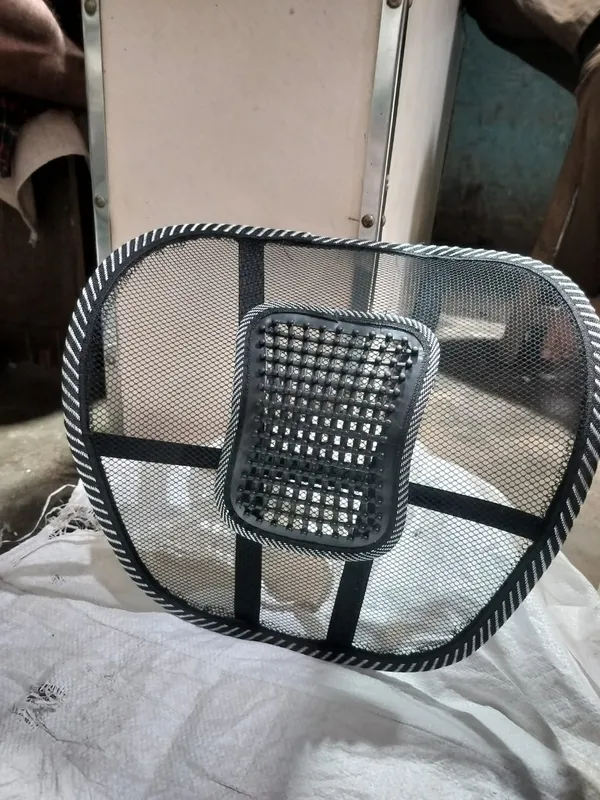 Black_Mesh_Office_Chair_Backrest