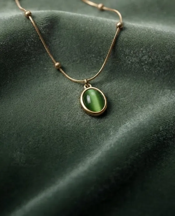 Gold_Tone_Green_Pendant_Necklace_for_Women