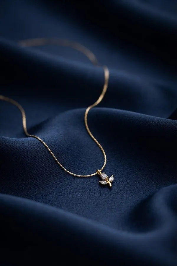 Gold_Tone_Floral_Pendant_Necklace_for_Women