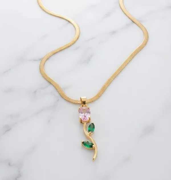 Gold_Tone_Leaf_Pendant_Necklace_for_Women