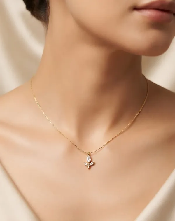 Gold_Tone_Floral_Pendant_Necklace_for_Women