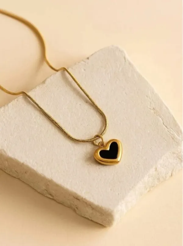 Gold_Tone_Heart_Pendant_Necklace_for_Women