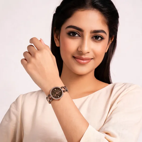 Rose_Gold_Alloy_Crystal_Bracelet_Analog_Watch_For_Women