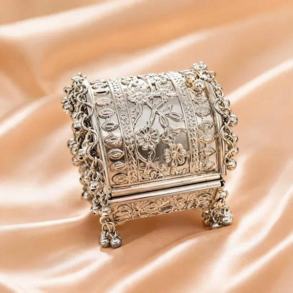 Gold_Brass_Traditional_Floral_Embossed_Bangle_For_Women