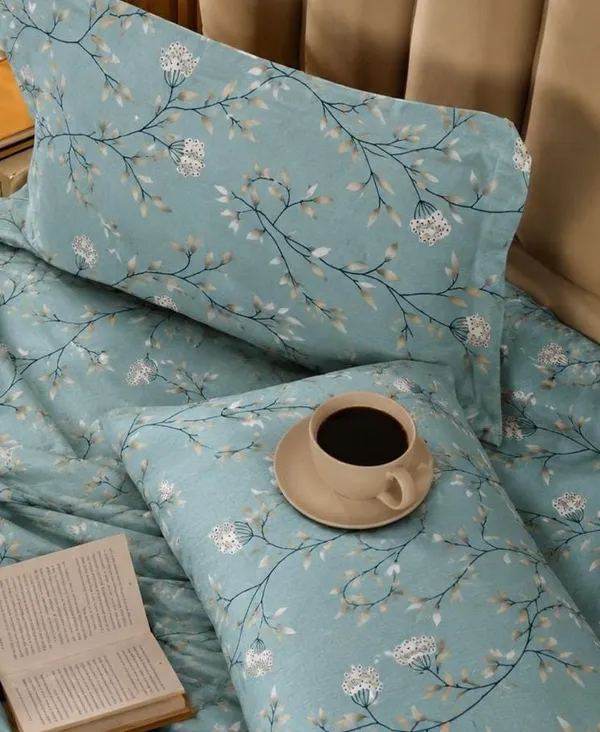 Blue_Floral_Print_Flat_Bedsheet_Set