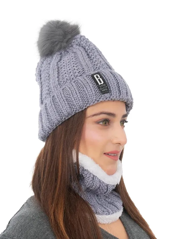 Women_S_Woolen_Cap_With_Neck_Warmer_Set