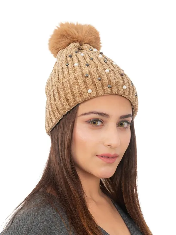 Wool_Knit_Beanie_With_Pom