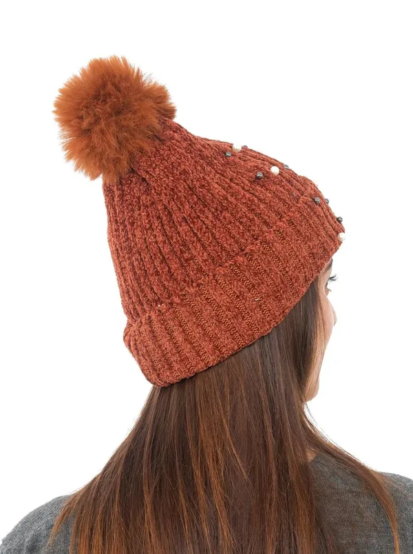 Wool_Knit_Beanie_With_Pom