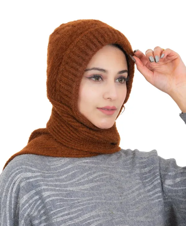 Woolen_Muffler_Cap_With_Attached_Scarf
