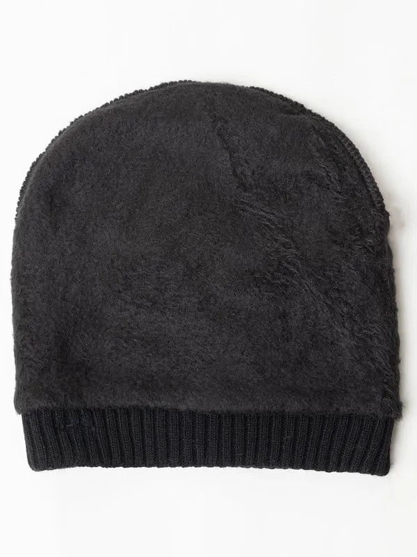 Woolen_Skull_Beanie_Cap_With_Fur_Lining