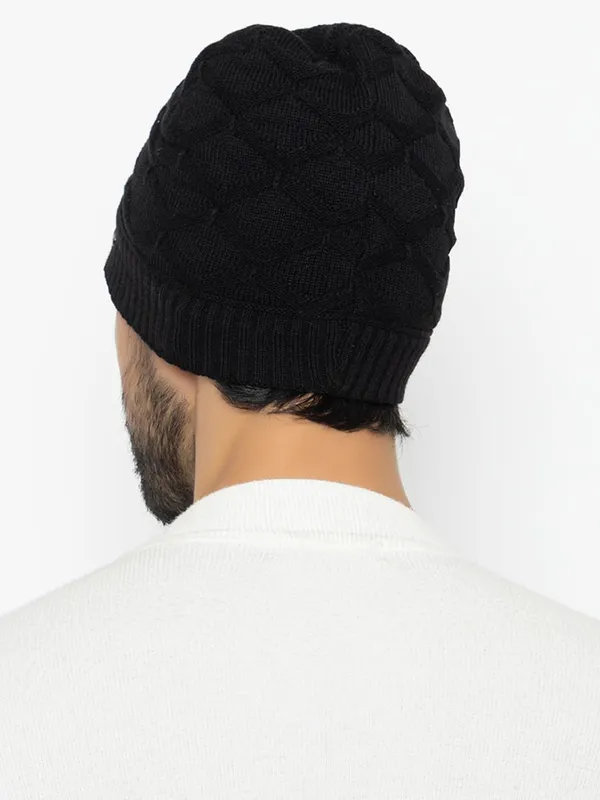 Woolen_Skull_Beanie_Cap_With_Fur_Lining